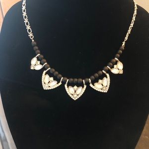 💋Lia Sophia “Maison” Necklace